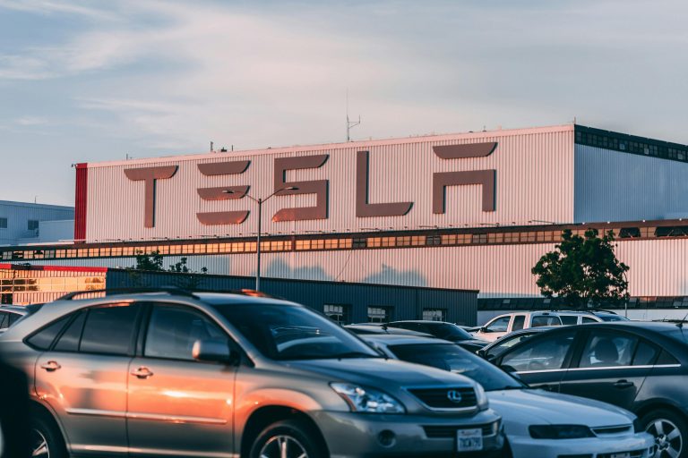 Demanda contra Tesla por manipulación de odómetros: ¿Qué implica para los propietarios?